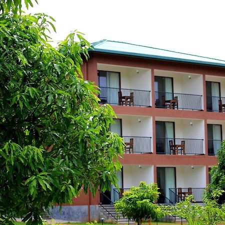 Grand & Gangula Hotel ดัมบูลลา ภายนอก รูปภาพ