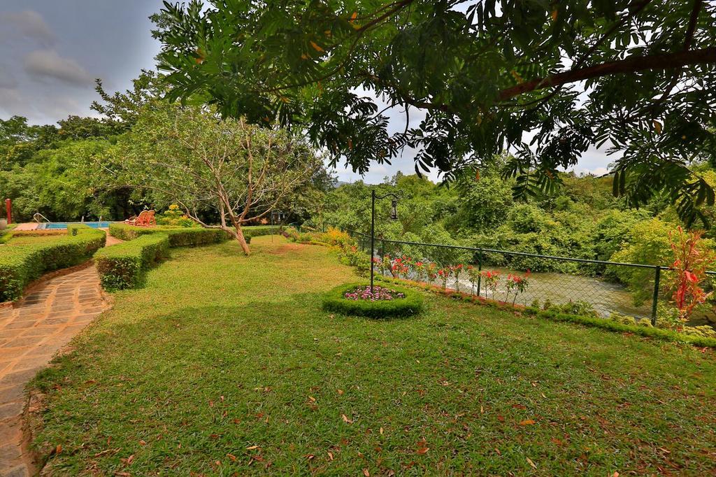 Grand & Gangula Hotel ดัมบูลลา ภายนอก รูปภาพ