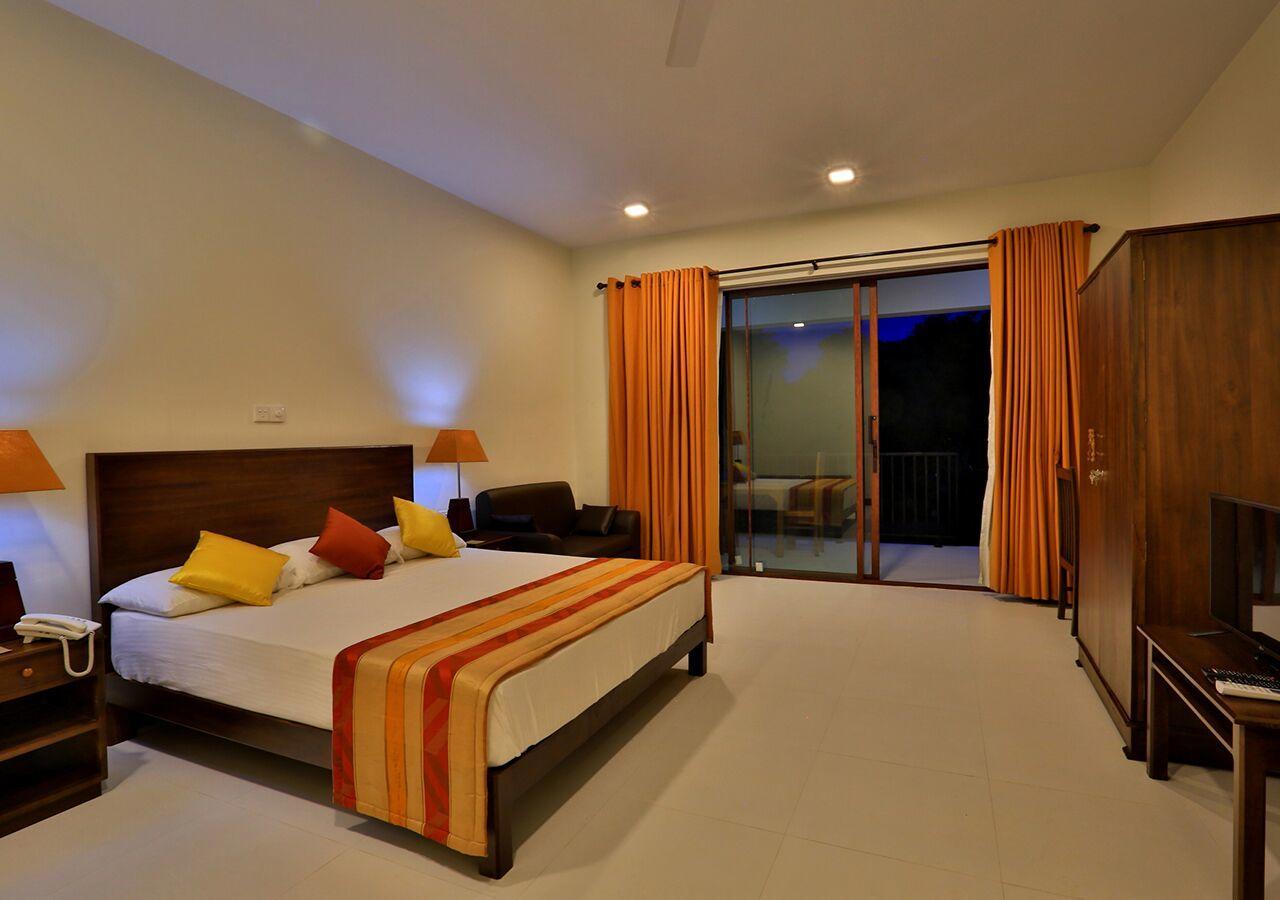 Grand & Gangula Hotel ดัมบูลลา ภายนอก รูปภาพ